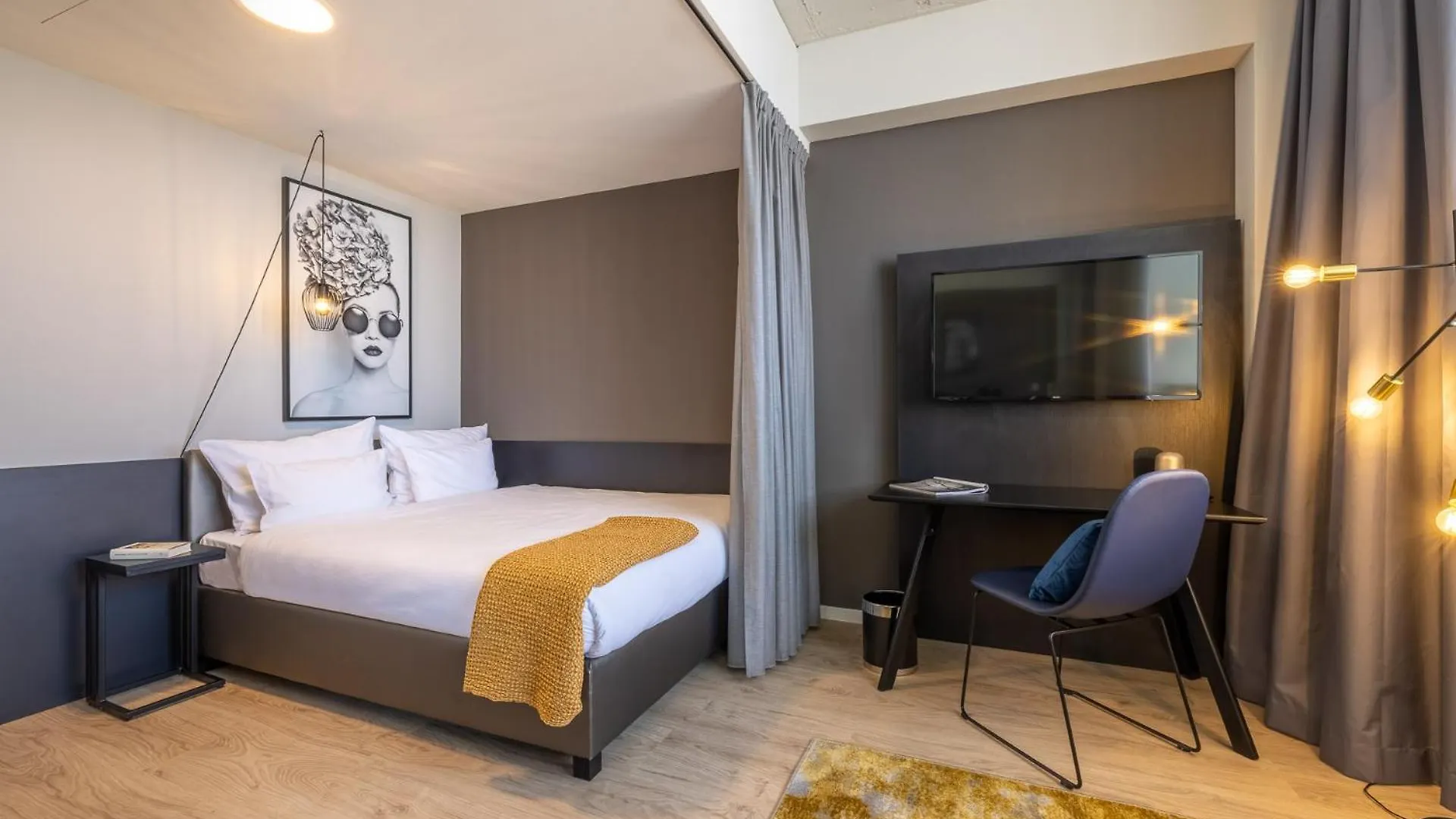 Cologne Ehrenfeld Aparthotel 4*,